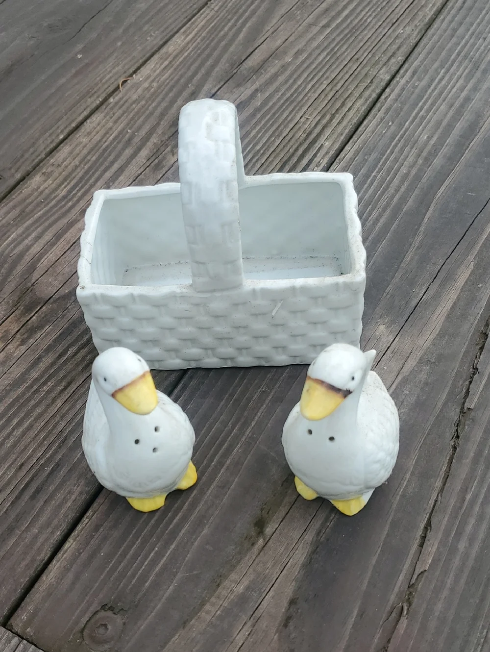 White Ceramic Duck Salt and Pepper Set with Matching Basket